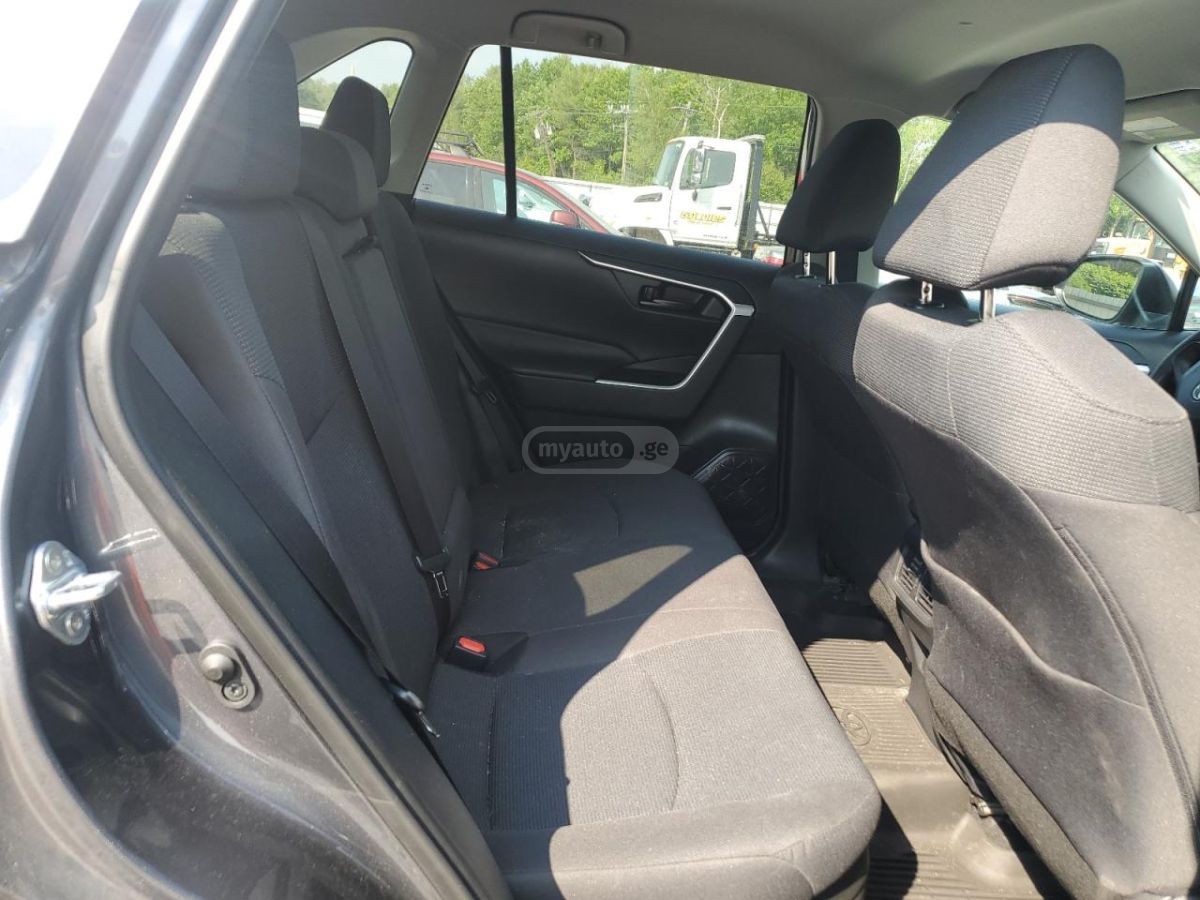 Toyota RAV 4 - фото 11