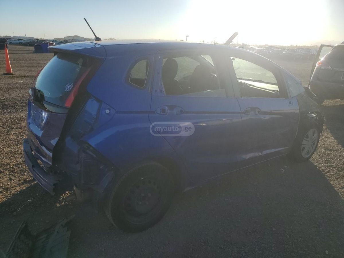 Honda FIT - фото 3