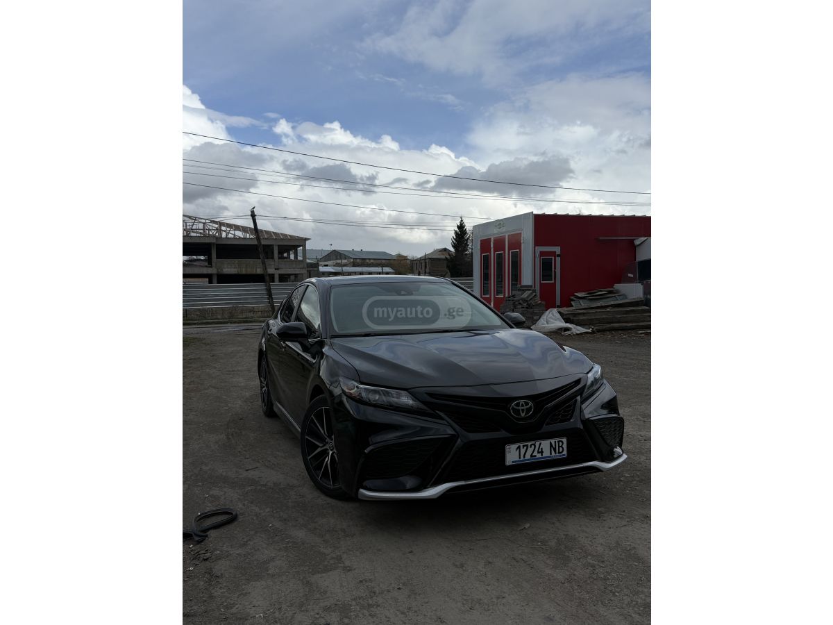 Toyota Camry - фото 5