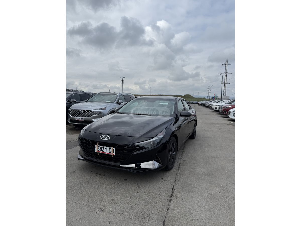 Hyundai Elantra - фото 2