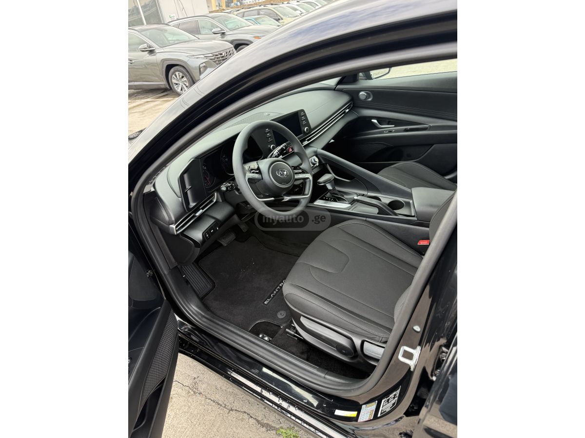 Hyundai Elantra - фото 5