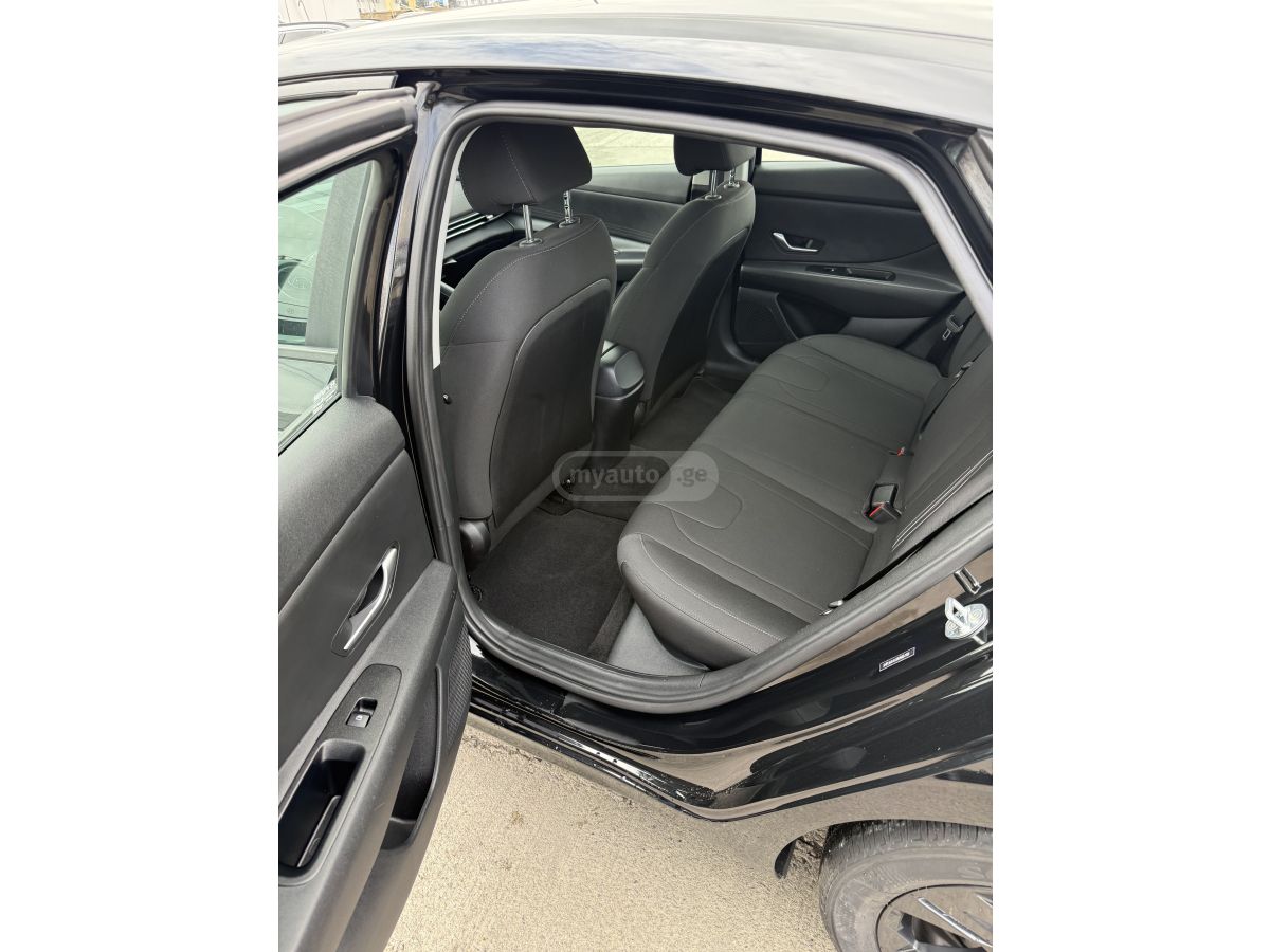 Hyundai Elantra - фото 6