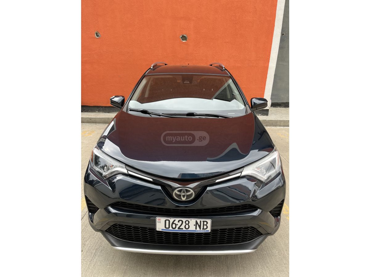 Toyota Rav 4 - фото 1