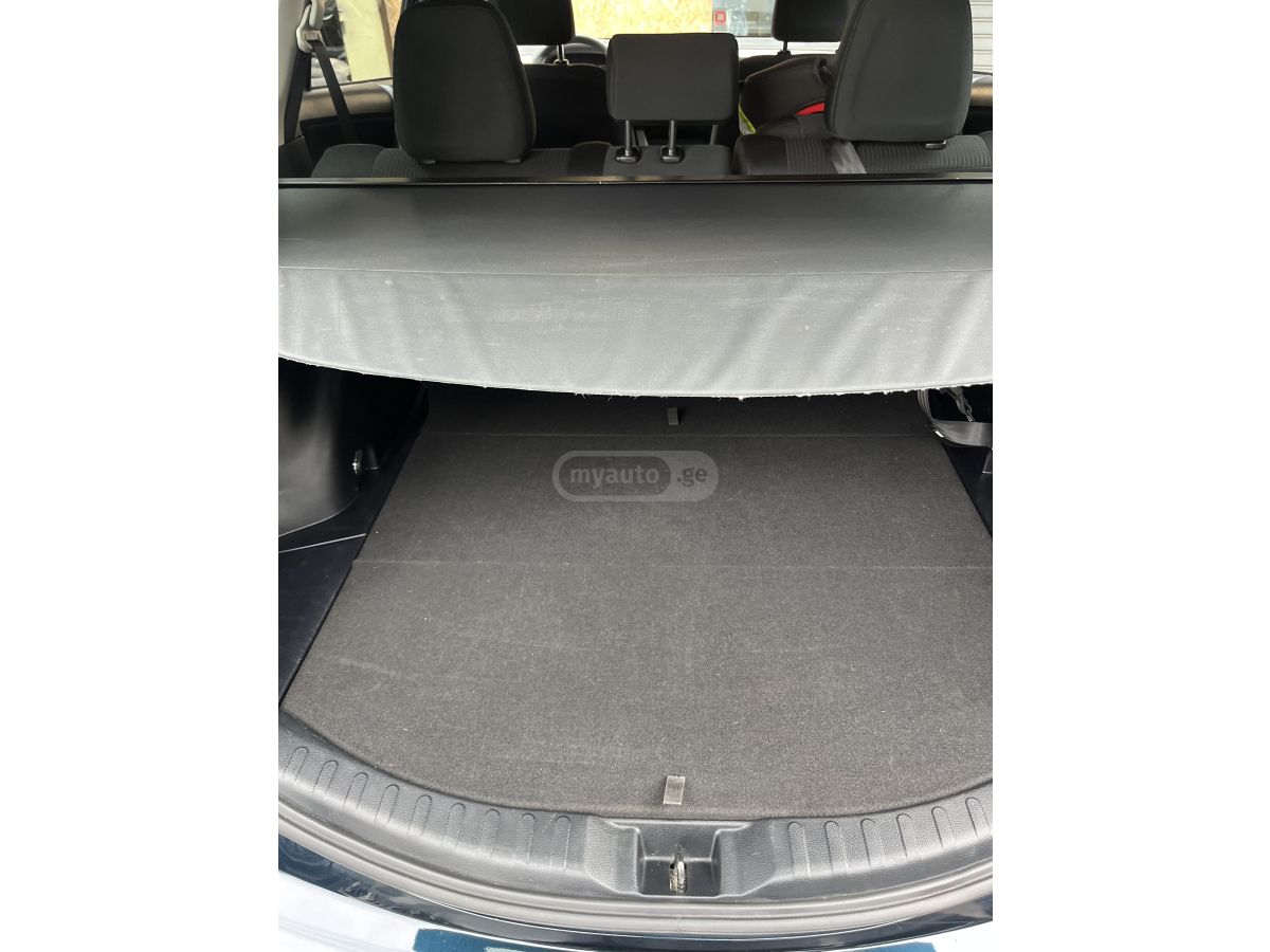 Toyota Rav 4 - фото 12