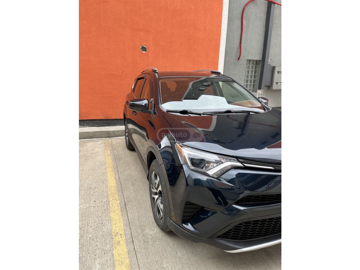 Toyota Rav 4 - фото 4