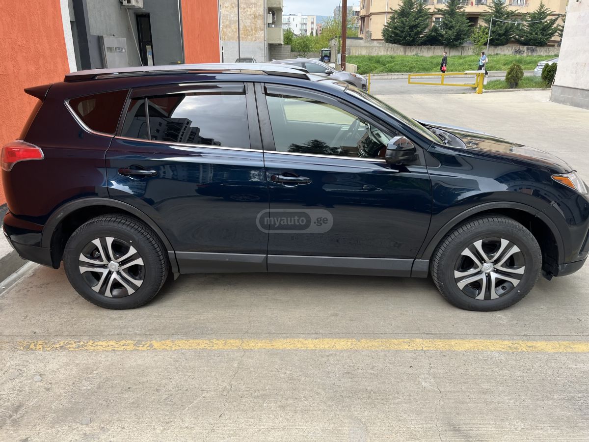 Toyota Rav 4 - фото 6