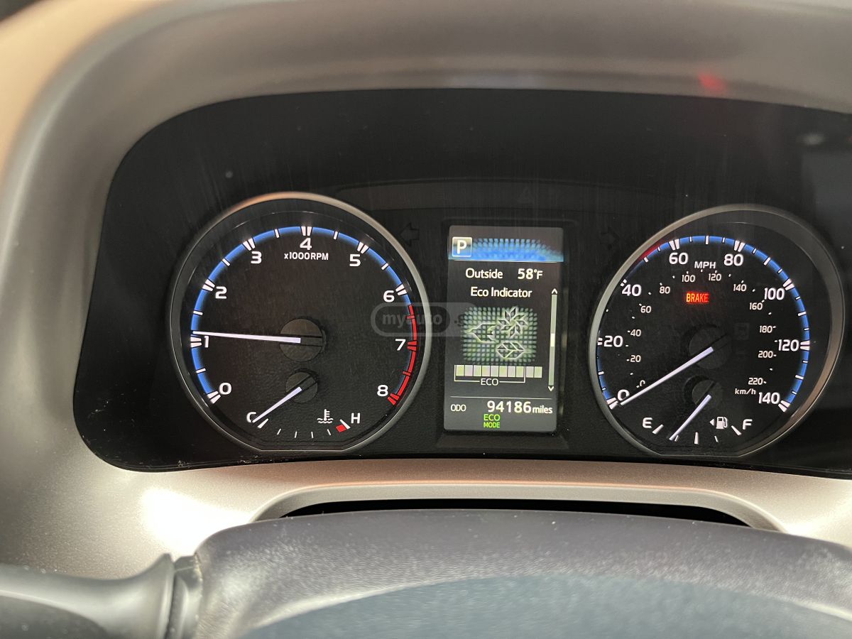 Toyota Rav 4 - фото 9