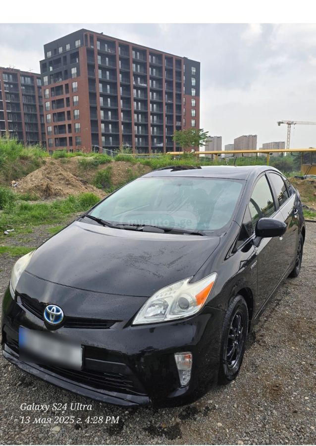 ToyotaPrius2015