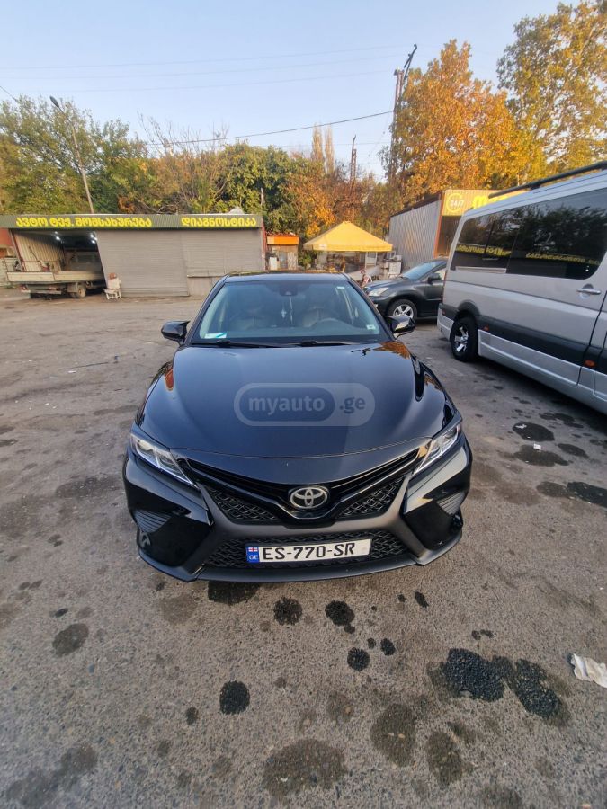 Toyota Camry - фото 4