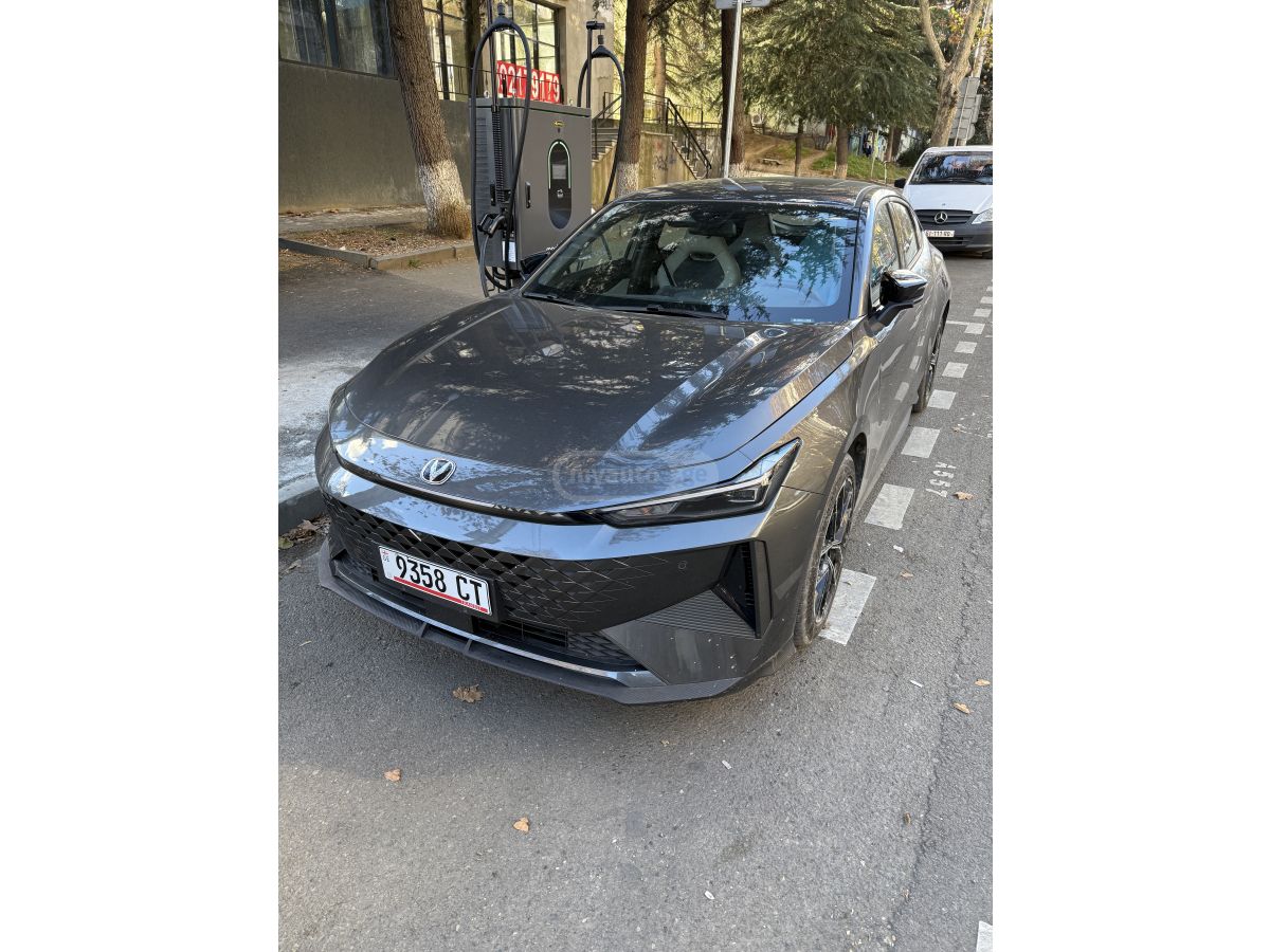 Changan UNI-V - фото 1