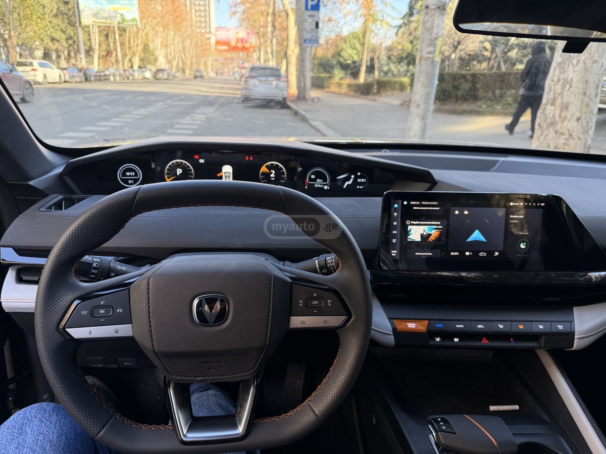 Changan UNI-V - фото 3