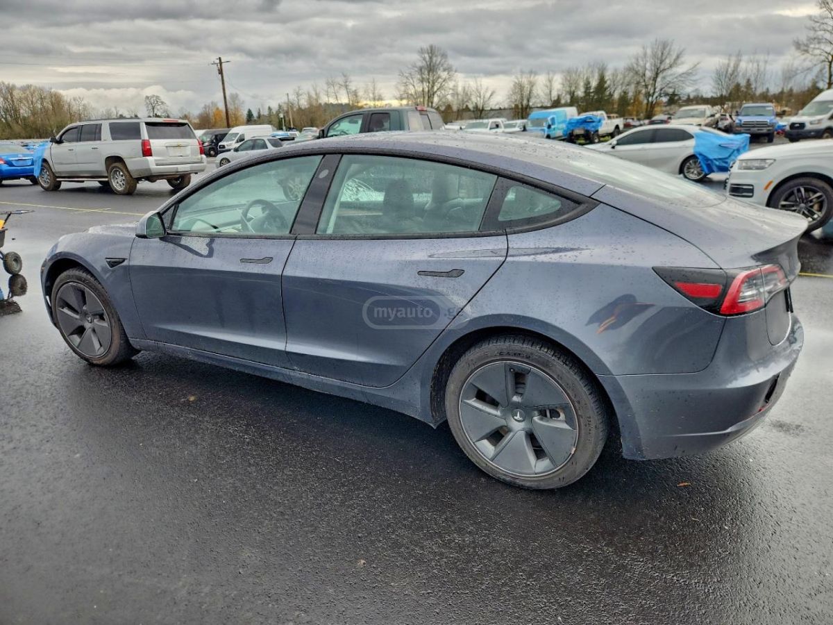 Tesla Model 3 - фото 5