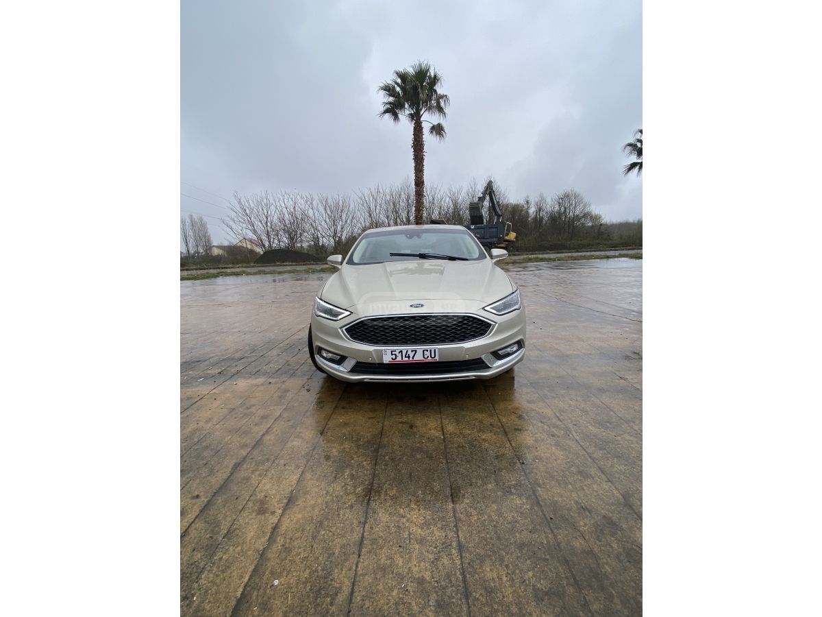 Ford Fusion - фото 1