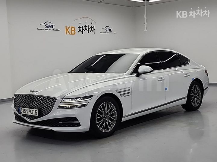 Hyundai Genesis - фото 1