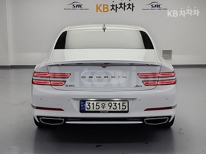 Hyundai Genesis - фото 3