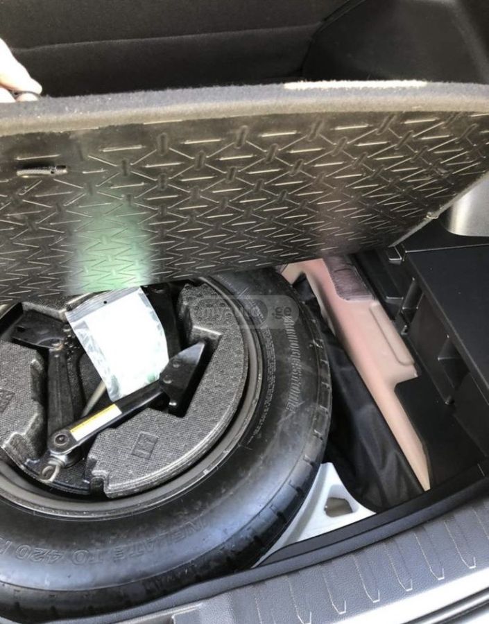 Toyota XLE 4dr All-Wheel Drive Automa — миниатюра 13