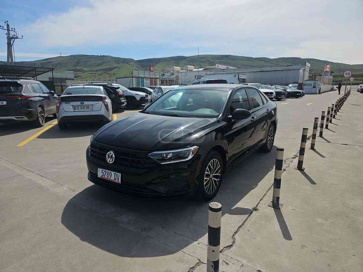 Volkswagen Jetta - фото 1
