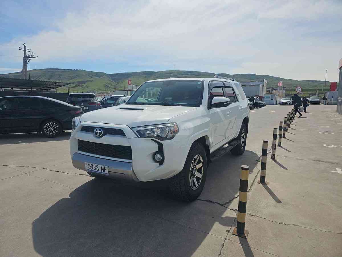 Toyota 4 Runner - фото 1