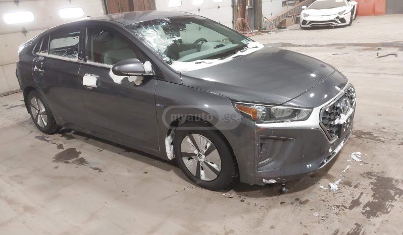 Hyundai Ioniq - фото 1