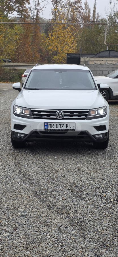 Volkswagen Tiguan - фото 2