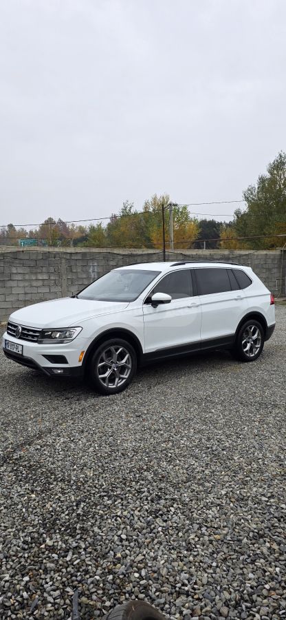 Volkswagen Tiguan - фото 4