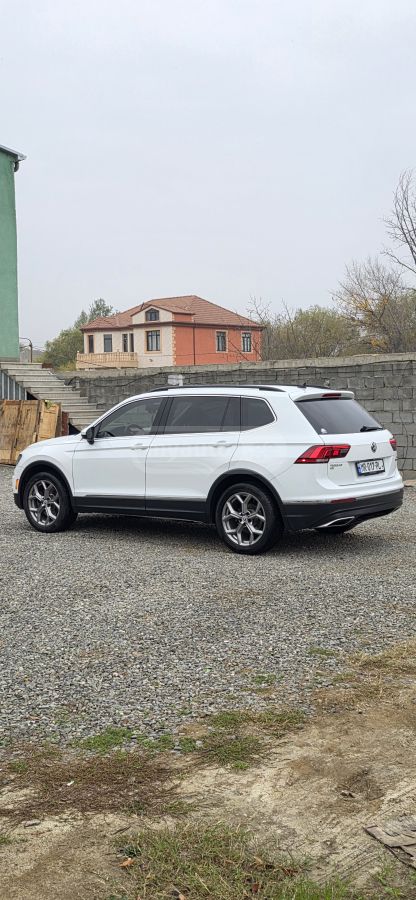 Volkswagen Tiguan - фото 5