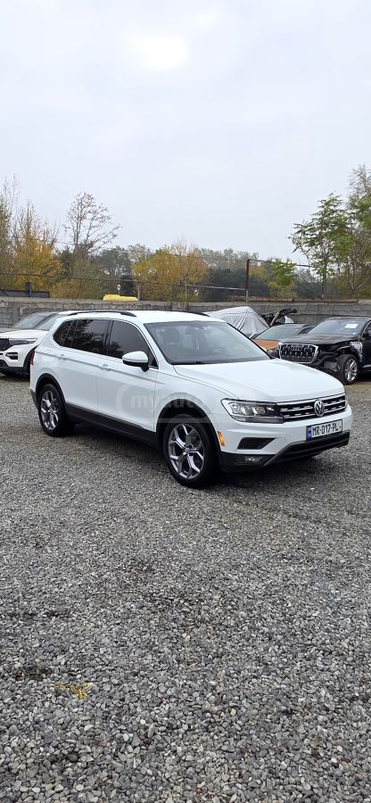 Volkswagen Tiguan - фото 9