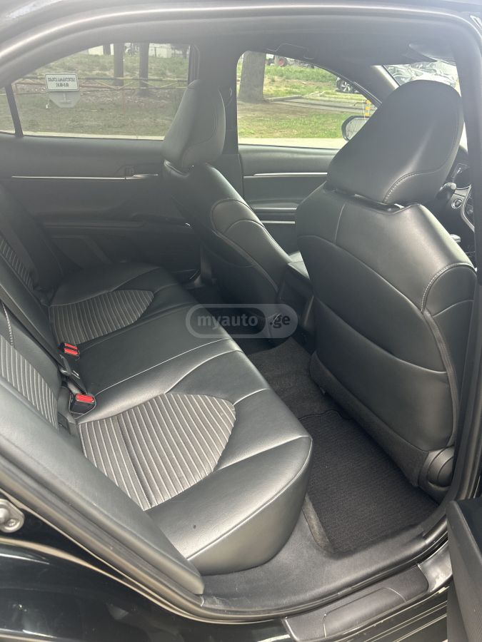 Toyota Camry - фото 15