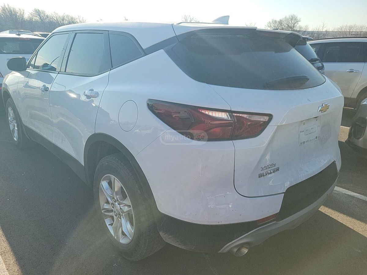 Chevrolet Blazer - фото 2