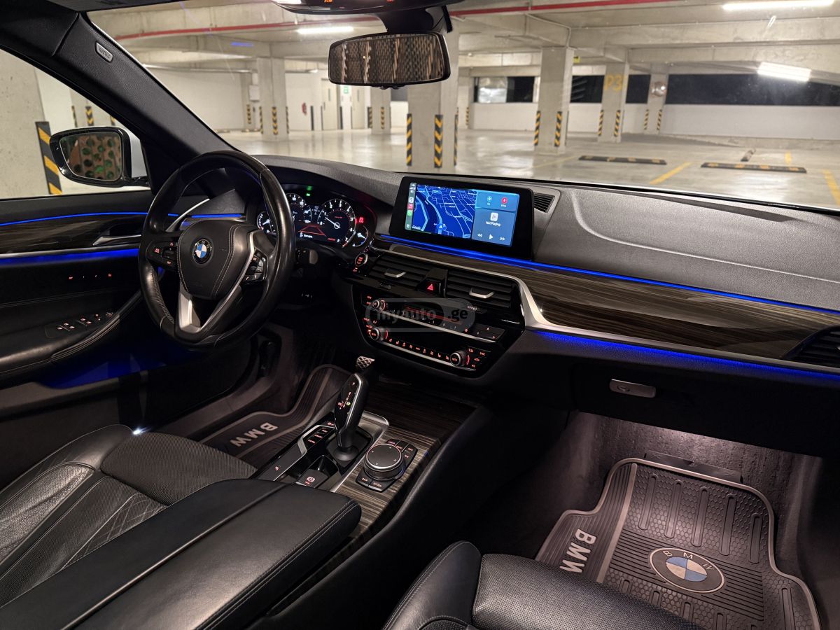 BMW M5 — миниатюра 11