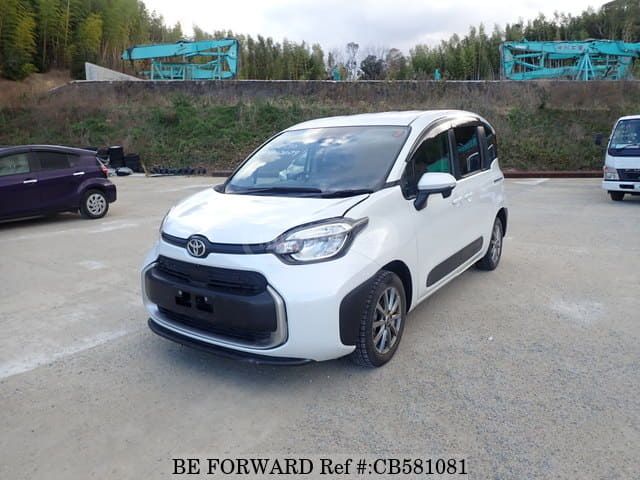 Toyota Sienta - фото 1