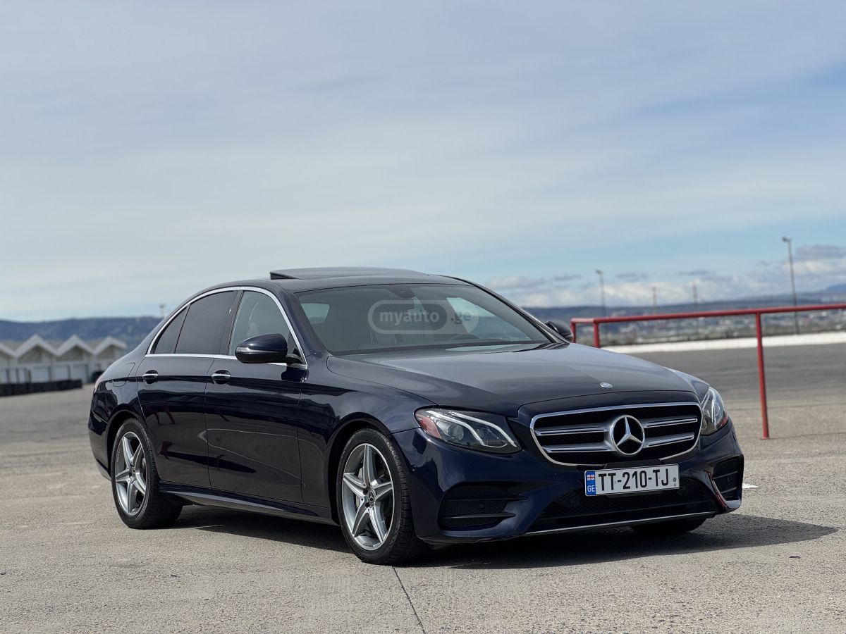 Mercedes-Benz E 300 - фото 1