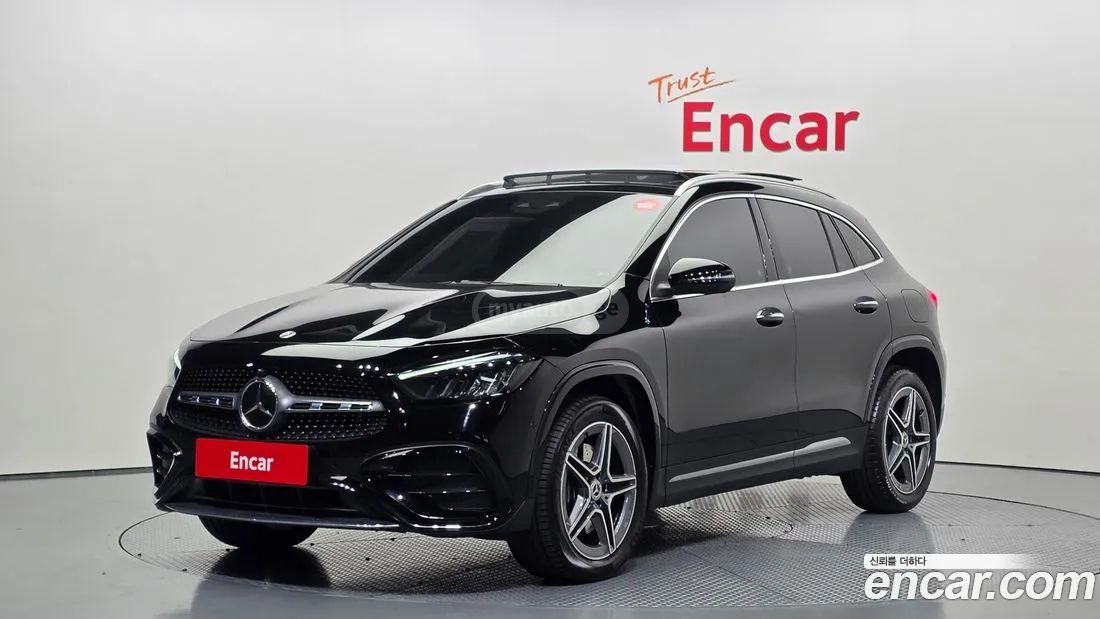 Mercedes-Benz GLA 45 AMG 2024 — миниатюра 1