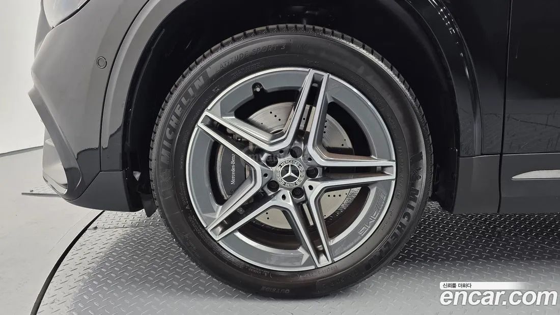 Mercedes-Benz GLA 45 AMG 2024 — миниатюра 5