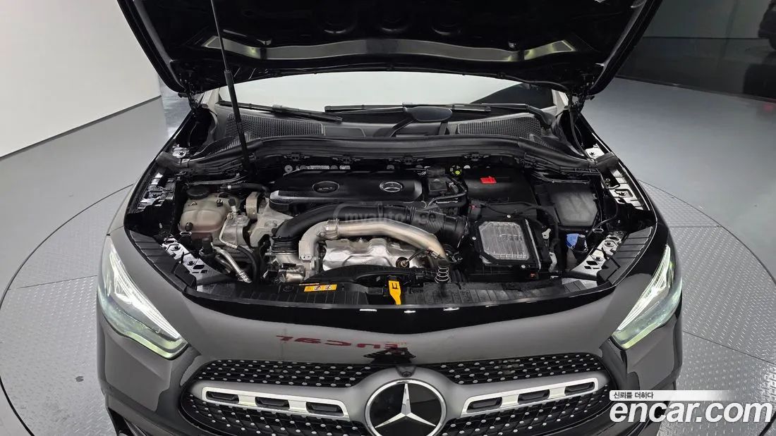 Mercedes-Benz GLA 45 AMG 2024 — миниатюра 6