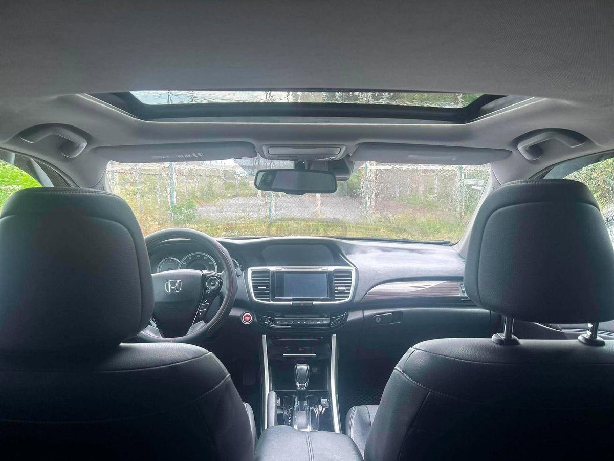 نمای دیگر Honda EX-L 4dr Sedan CVT 2017