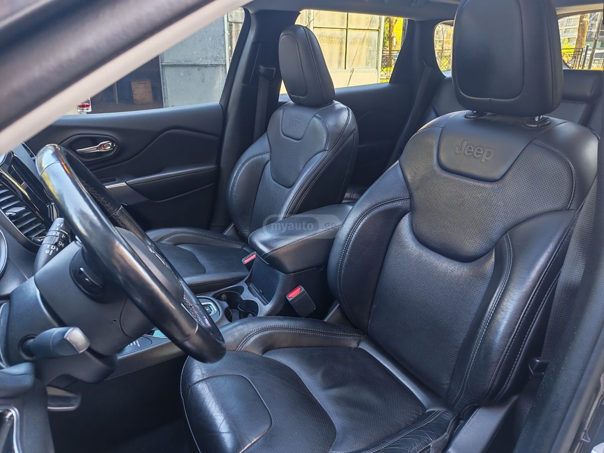 Jeep Cherokee - фото 11