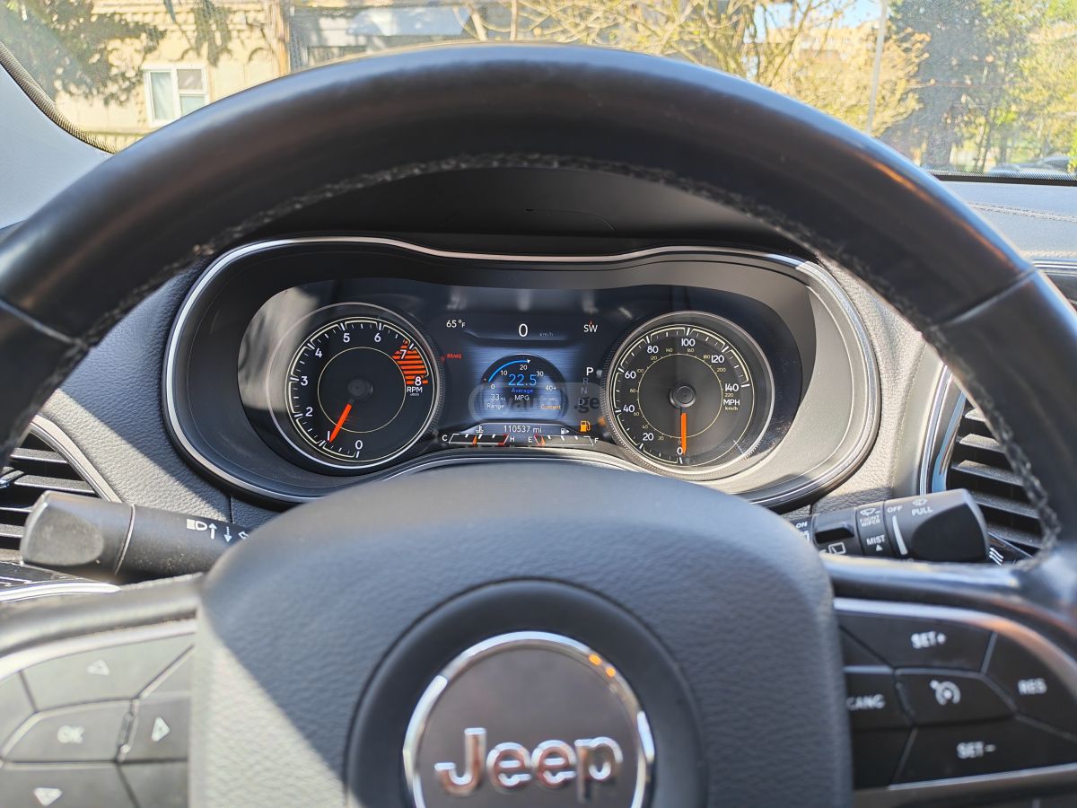 Jeep Cherokee - фото 7