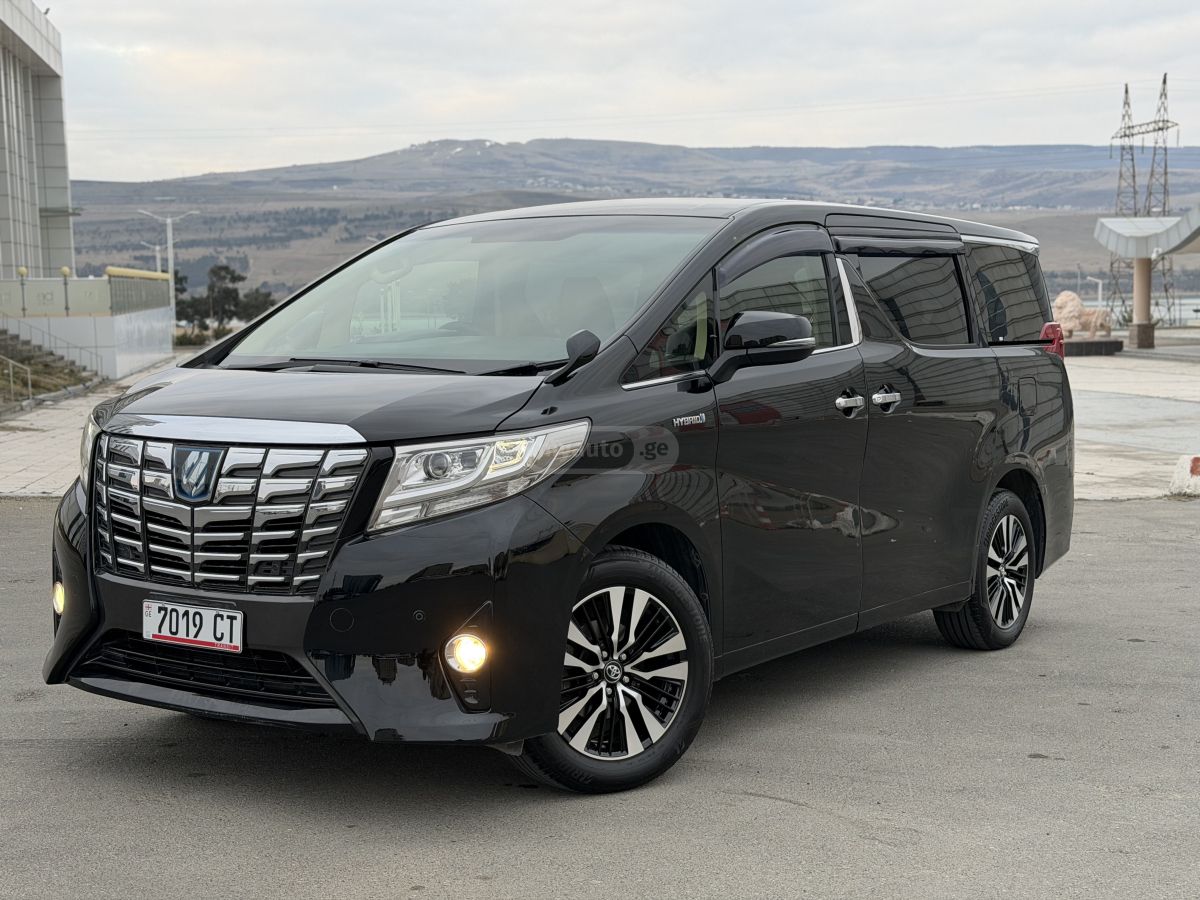 Toyota Alphard - фото 1