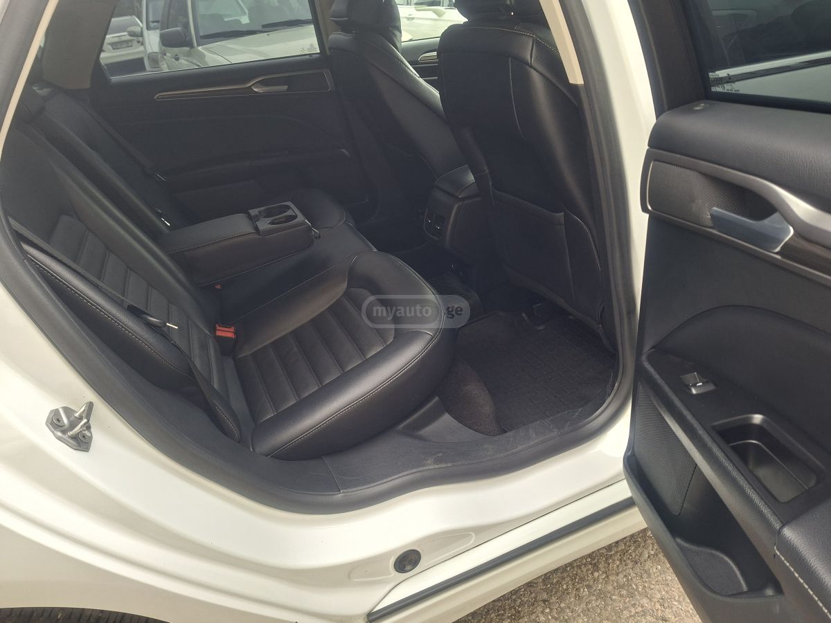 Ford Fusion - фото 12