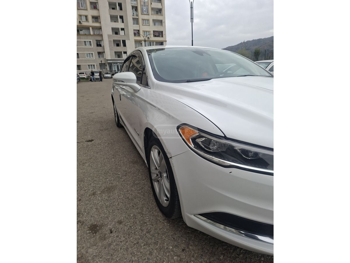 Ford Fusion - фото 8