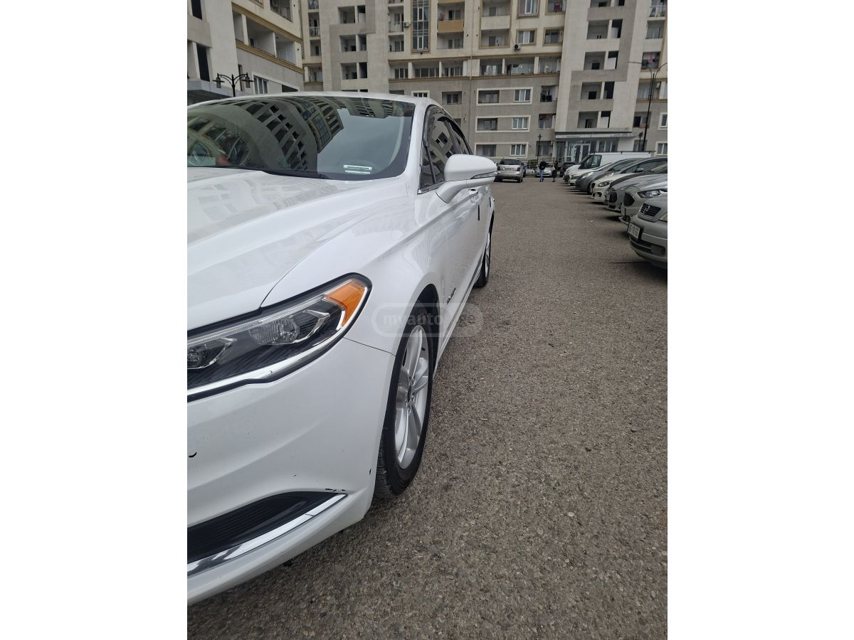 Ford Fusion - фото 9