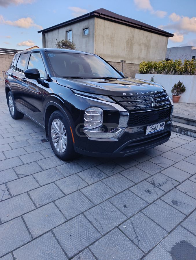 Mitsubishi Outlander - фото 2