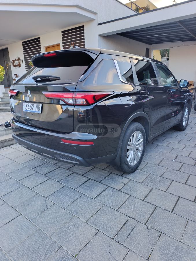 Mitsubishi Outlander - фото 4