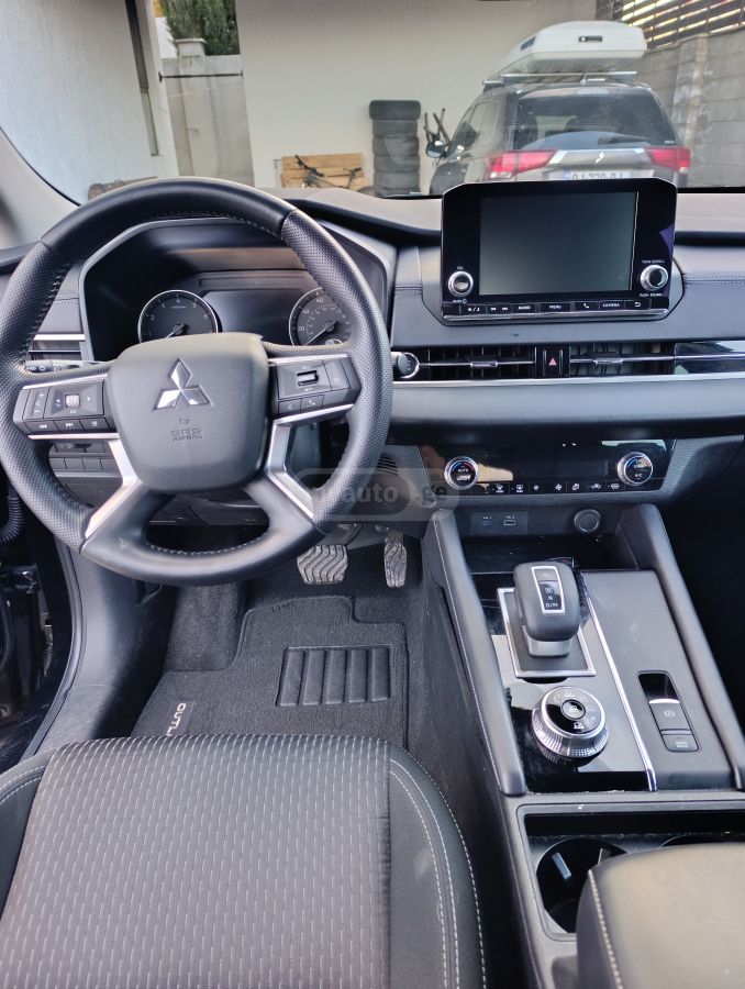 Mitsubishi Outlander - фото 5