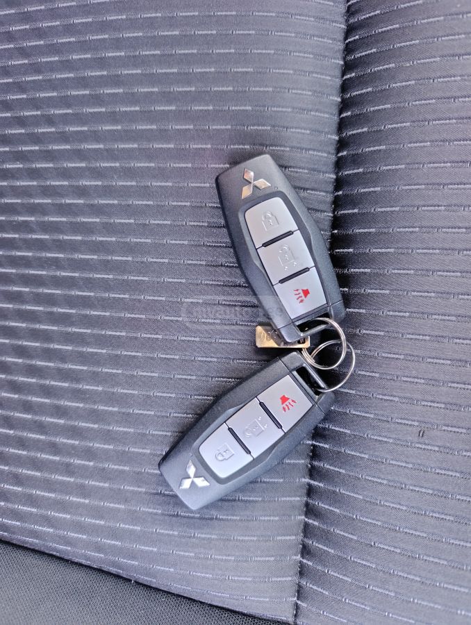 Mitsubishi Outlander - фото 6