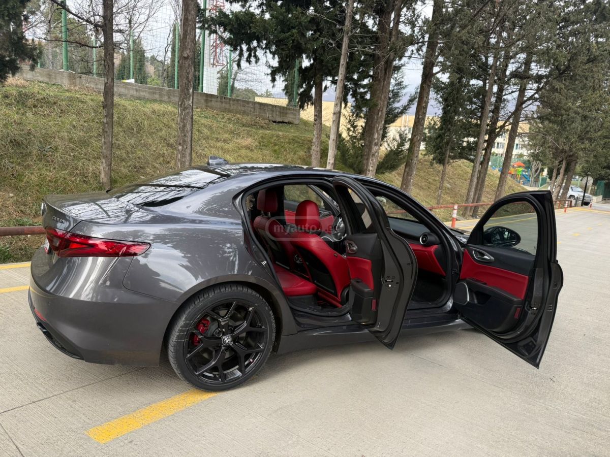 Alfa Romeo Ti sport — миниатюра 7