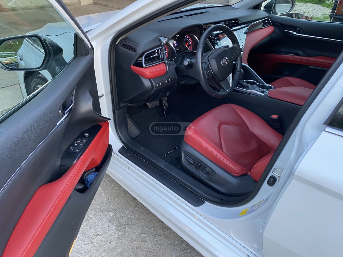 Toyota Camry - фото 10