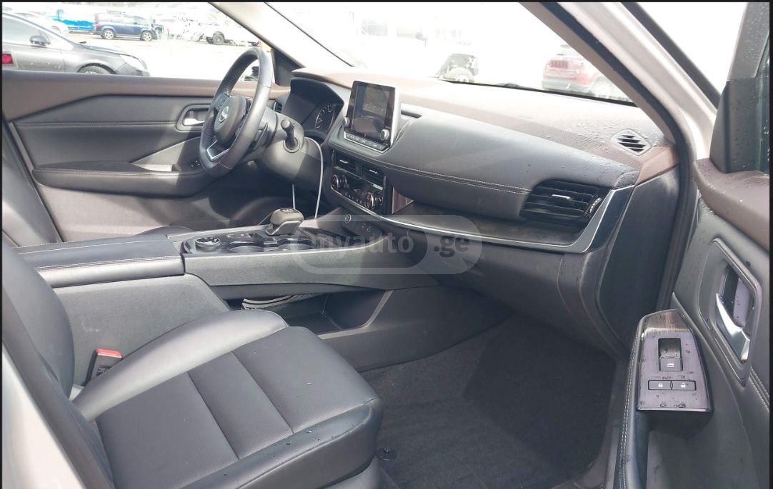 Nissan Rogue - фото 4