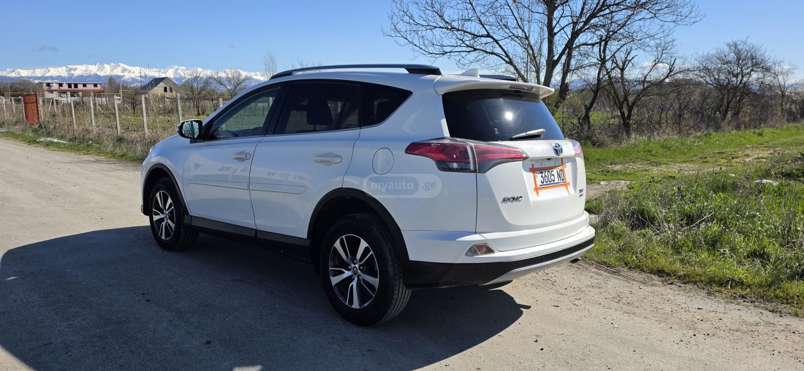 Toyota RAV 4 - фото 4